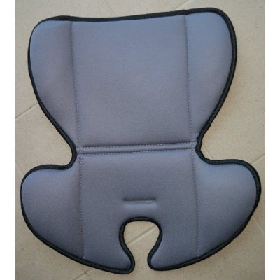 Вкладыш универсальный в детское автокресло (серый)