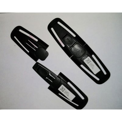 Держатель ремней в детскомАвтокресле